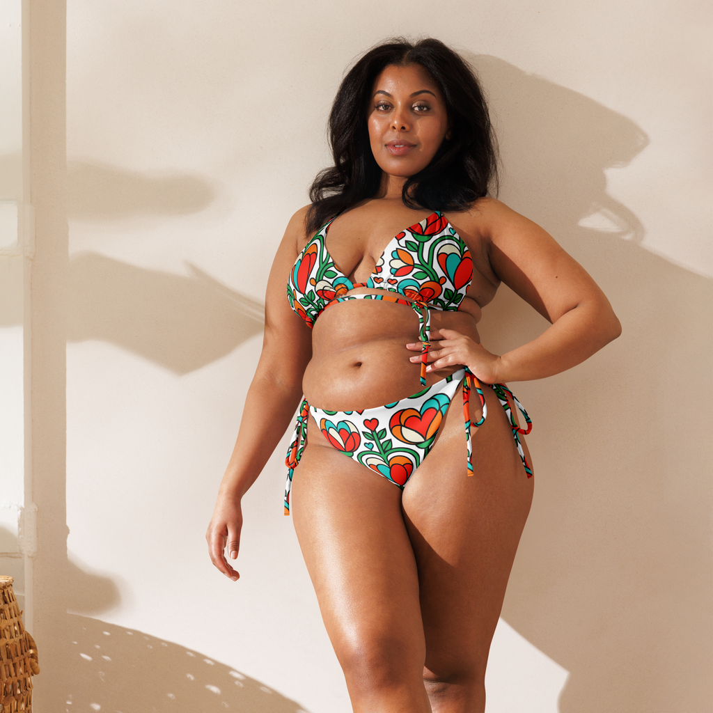 Blooming hearts All-over print recycled string bikini - Alivwood